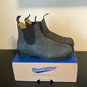 Size 12 men’s black Blundstone classics shoes
